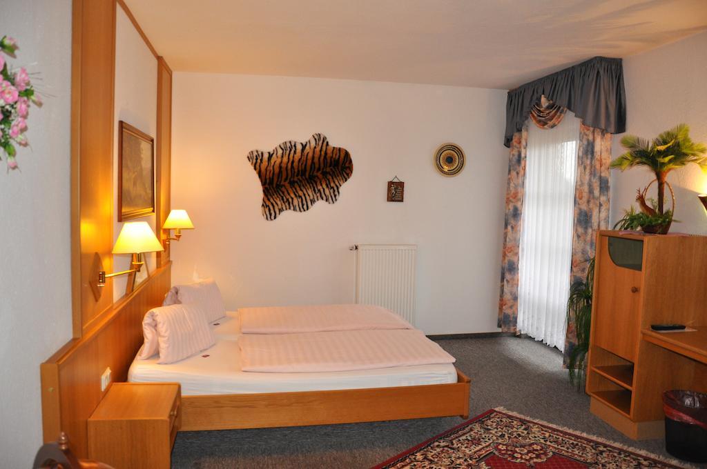 Hotel Fasold Sulzfeld  Quarto foto